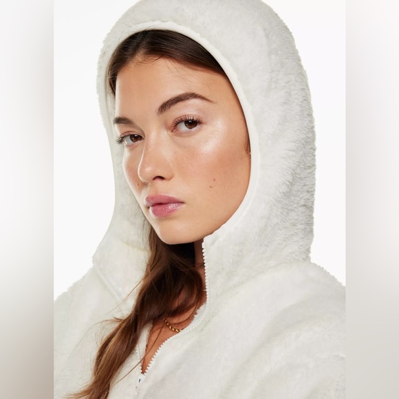 Aritzia Sunday Best Fuzzy Half Zip Hoodie - Picture 6 of 7